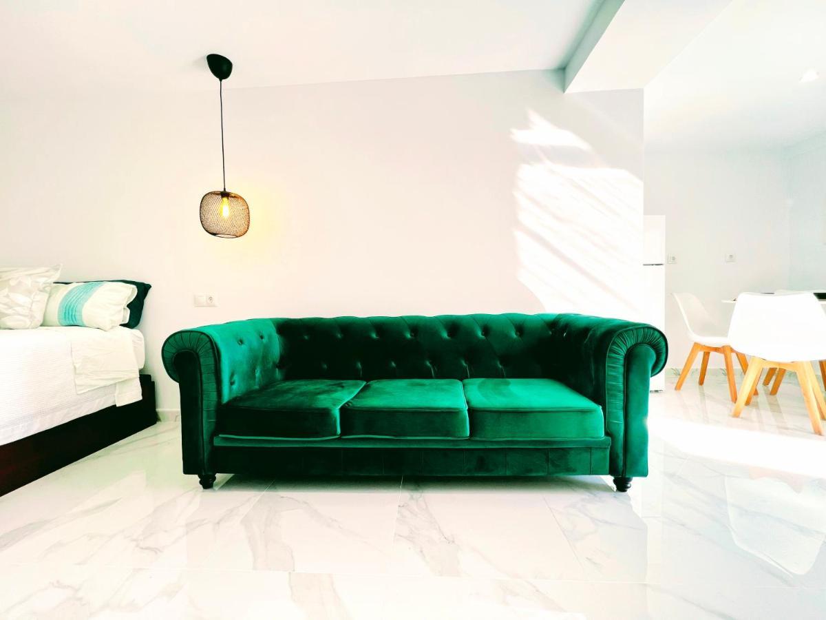 דירות El Faro Garden Boutique מראה חיצוני תמונה