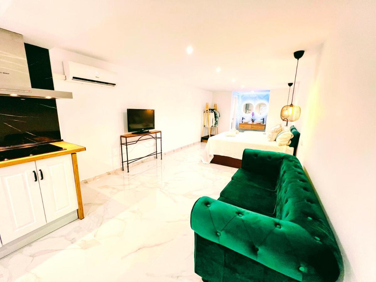 דירות El Faro Garden Boutique מראה חיצוני תמונה