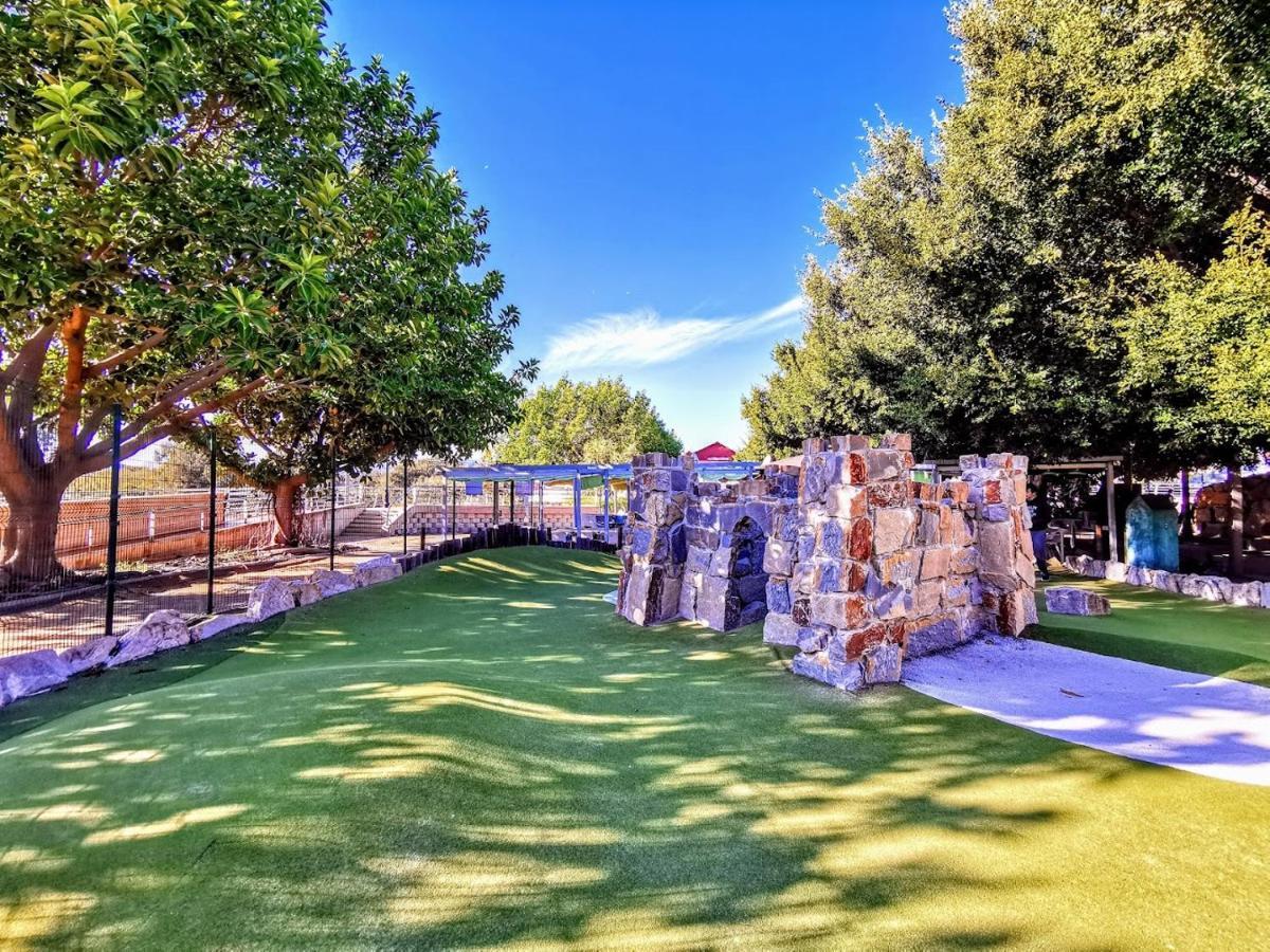 דירות El Faro Garden Boutique מראה חיצוני תמונה